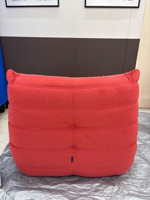 ligne roset (リーンロゼ) 1人掛けソファー レッド　ロゼトーゴ