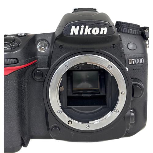 Nikon (ニコン) 一眼レフカメラ D7000 レンズセット レンズ:18-105mm