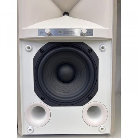 JBL (ジェイビーエル) パワードスタジオモニタースピーカー 4305P