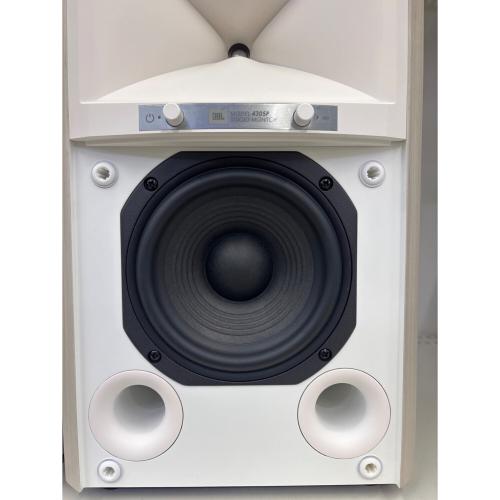JBL (ジェイビーエル) パワードスタジオモニタースピーカー 4305P リモコン付