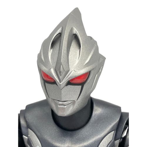 S.H.Figuarts (エス・エイチ・フィギュアーツ) 光と闇のアーク 闇戦士ギルアーク フィギュア