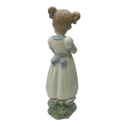 LLADRO (リヤドロ) フィギュリン 素敵なお花