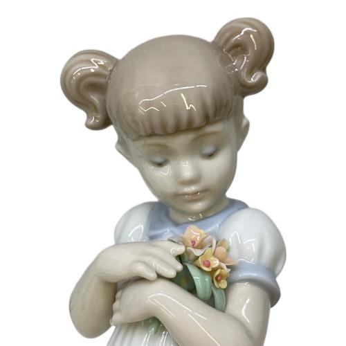 LLADRO (リヤドロ) フィギュリン 素敵なお花