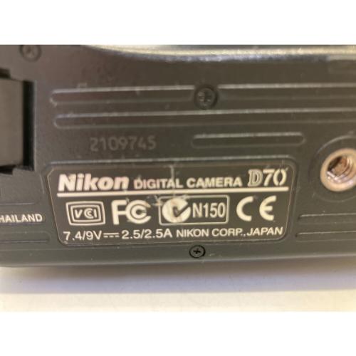 Nikon (ニコン) デジタル一眼レフカメラ D70 ショット数12,177