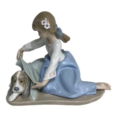 LLADRO (リヤドロ) フィギュリン 風邪を引かないように