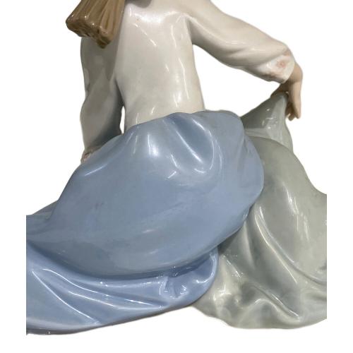 LLADRO (リヤドロ) フィギュリン 風邪を引かないように