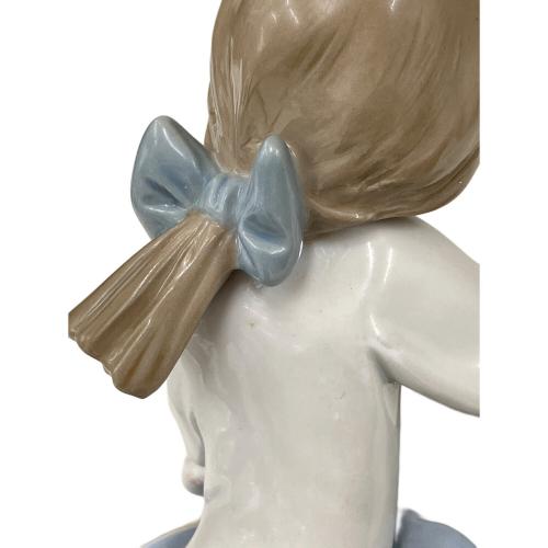 LLADRO (リヤドロ) フィギュリン 風邪を引かないように