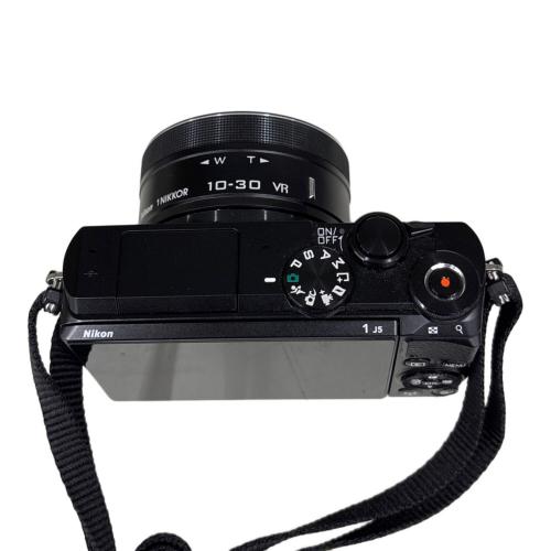 Nikon (ニコン) ミラーレス一眼カメラ 1J5
