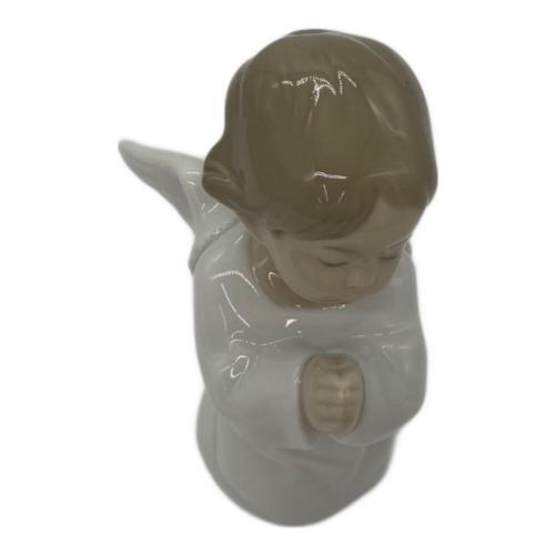 LLADRO (リヤドロ) フィギュリン ”可愛いお祈り”