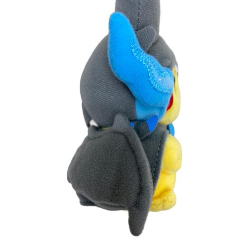 Pokemon Center (ポケモンセンター) ガリザードンXのポンチョを着たピカチュウ ぬいぐるみ ヌイグルミ