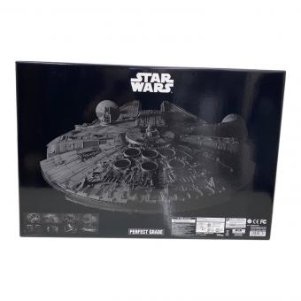 BANDAI (バンダイ) PERFECT GRADE 1/72 ミレニアム・ファルコン プラモデル プラモデル