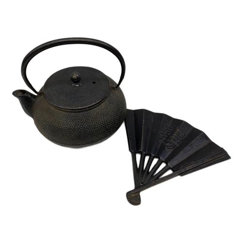 南部鉄器 (ナンブテッキ) 鉄瓶
