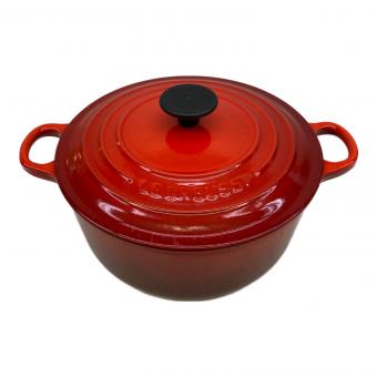 LE CREUSET (ルクルーゼ) 鍋