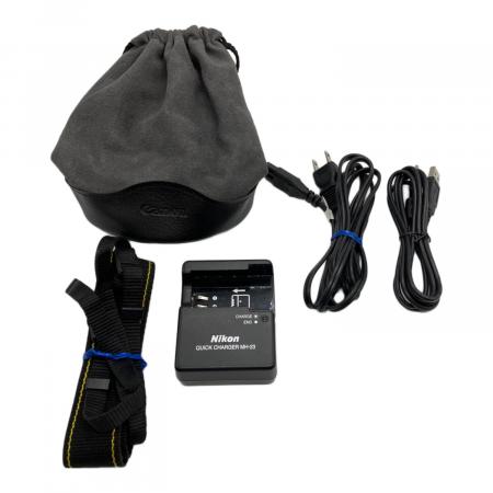 Nikon (ニコン) デジタル一眼レフカメラ D3000 18-55 VR Kit