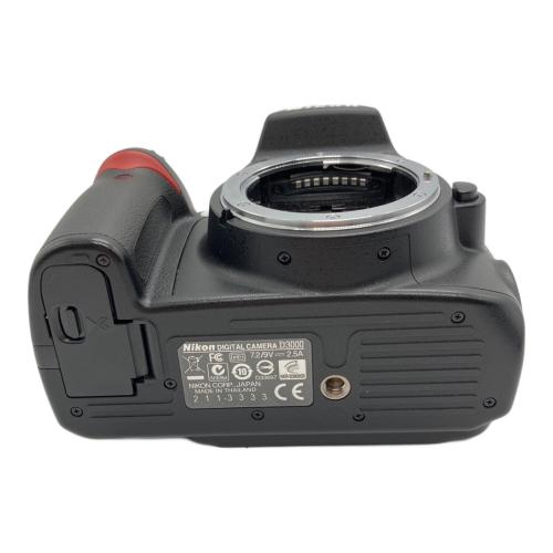Nikon (ニコン) デジタル一眼レフカメラ D3000 18-55 VR Kit