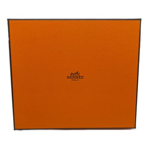 HERMES (エルメス) スクエアプレート 16×12  モザイク ヴァンキャトル プラチナ