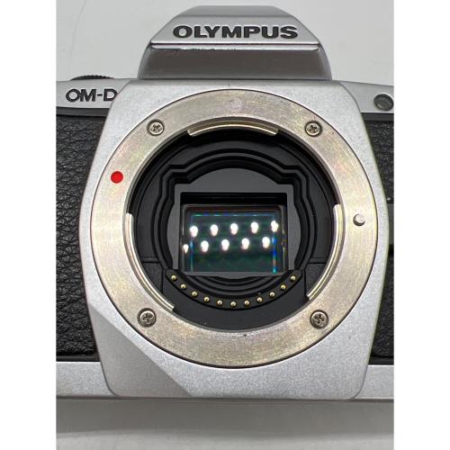 OLYMPUS　ミラーレス一眼カメラ OM-DE-M5