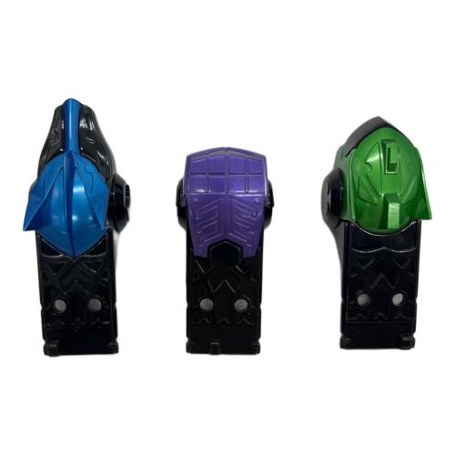 仮面ライダーキバ (カメンライダーキバ) CSMイクサベルト＆イクサライザー 仮面ライダー