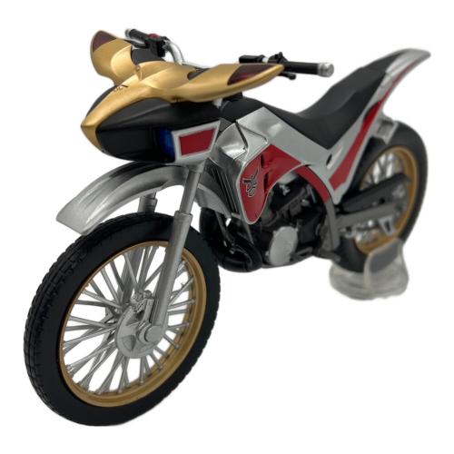 仮面ライダークウガ (カメンライダークウガ) トライチェイサー2000 仮面ライダー S.H.Figuarts