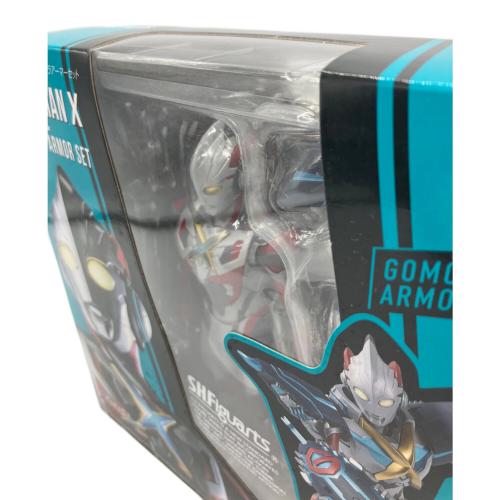 ウルトラマンエックス＆ゴモラアーマーセット ウルトラマン S.H.Figuarts