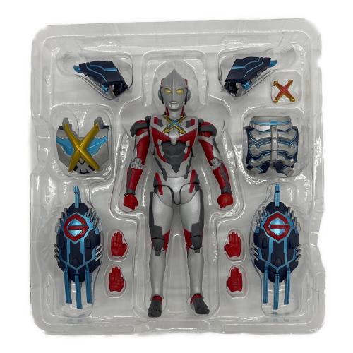 ウルトラマンエックス＆ゴモラアーマーセット ウルトラマン S.H.Figuarts