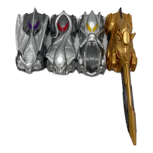 仮面ライダードライブ DXブレイクガンナー&ライノスーパーバイラルコア 仮面ライダー スパイダー・バット・コブラバイラルコア付属