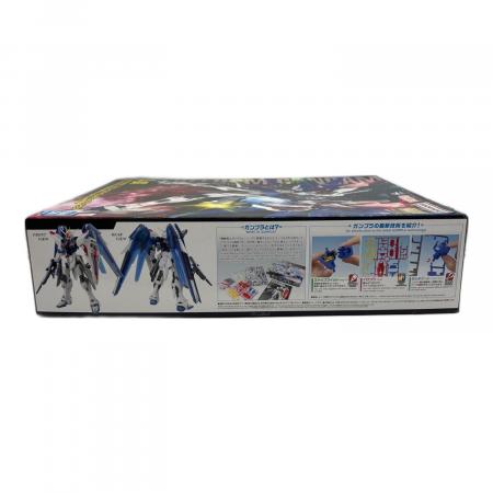 バンダイナムコ MG 1/100 フリーダムガンダム Ver2.0 ソリッドクリア