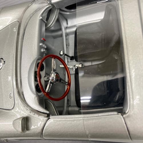 ミニカー Maisto ミニカー 1:18 ポルシェ 550A スパイダー シルバ ー