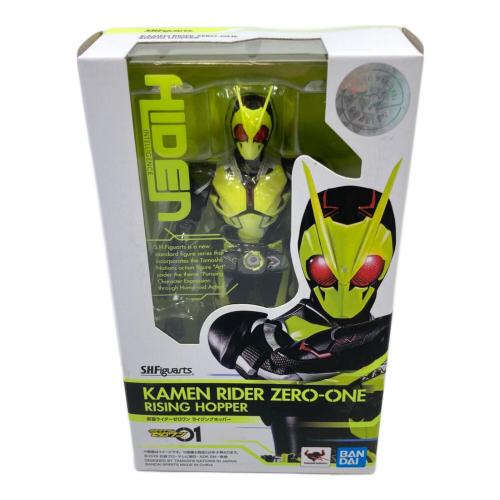 BANDAI (バンダイ) フィギュア S.H.Figuarts 仮面ライダーゼロワン ライジングホッパー