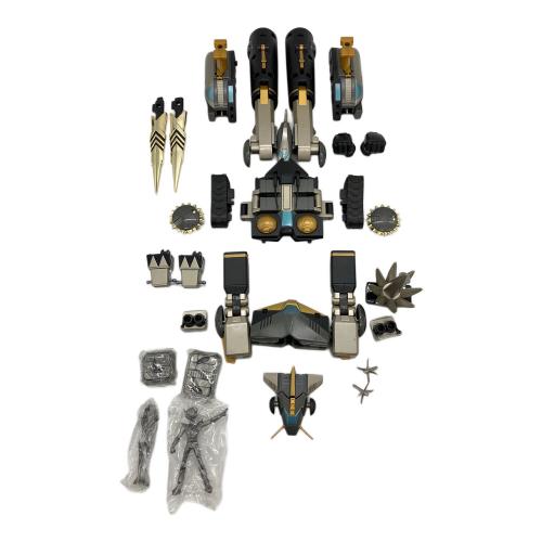 BANDAI(バンダイ) 超合金魂 GX-03B ブラック コン・バトラーV（限定版） レトロホビー 箱ダメージ有