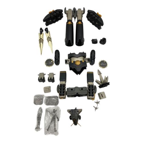 BANDAI(バンダイ) 超合金魂 GX-03B ブラック コン・バトラーV（限定版） レトロホビー 箱ダメージ有