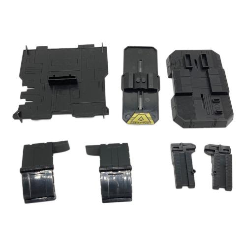 BANDAI(バンダイ) 超合金魂 GX-03B ブラック コン・バトラーV（限定版） レトロホビー 箱ダメージ有