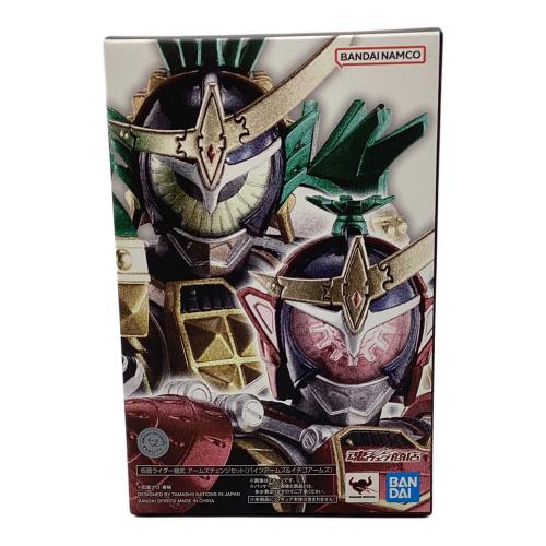 仮面ライダー鎧武(ガイム) (カメンライダーガイム) 真骨彫 アームズチェンジセット(パイン＆イチゴアームズ)