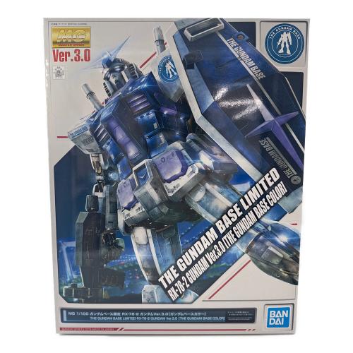 BANDAI (バンダイ) ガンプラ MG 1/100 RX-78-2 ガンダムVer.3.0 クリアカラー