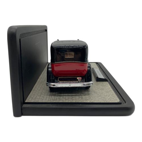 モデルカー ケース付 昭和天皇御料車1935年 Mercedes-Benz 770K