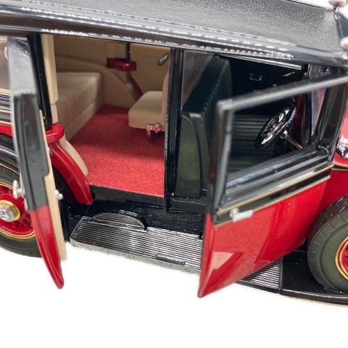 モデルカー ケース付 昭和天皇御料車1935年 Mercedes-Benz 770K