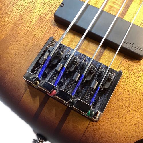 IBANEZ (アイバニーズ) フレットレスエレキベース SRF700 2024年製