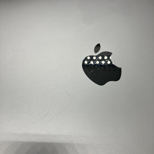 Apple (アップル) MacBook Air A2337 キズ有 バッテリー85% 13.3インチ 8GB SSD:256GB