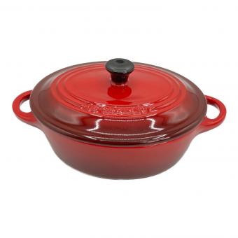 LE CREUSET (ルクルーゼ) 両手鍋 ココット・オーバル 17cm レッド