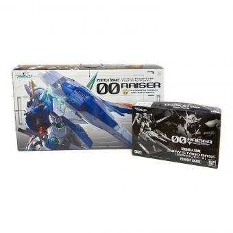 BANDAI (バンダイ) PG 1/60 機動戦士ガンダム00 ダブルオーライザー ガンプラ 初回購入特典(非売品)2WAYスタンドベース付き