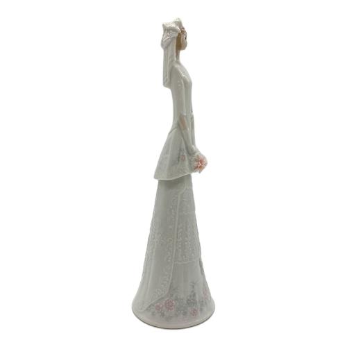 LLADRO (リヤドロ) フィギュリン ブライダルベル