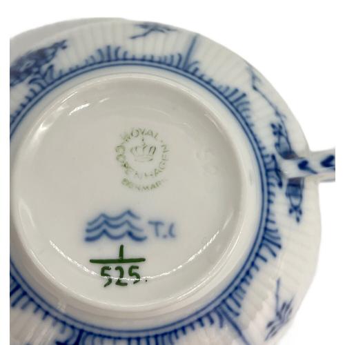 ROYAL COPENHAGEN (ロイヤル・コペンハーゲン) カップ＆ソーサー ブルーフルーテッド・ハーフレース