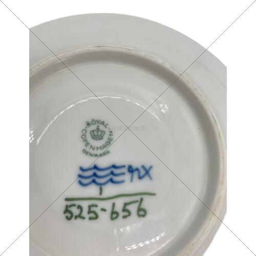 ROYAL COPENHAGEN (ロイヤル・コペンハーゲン) プレート ブルーフルーテッド・ハーフレース