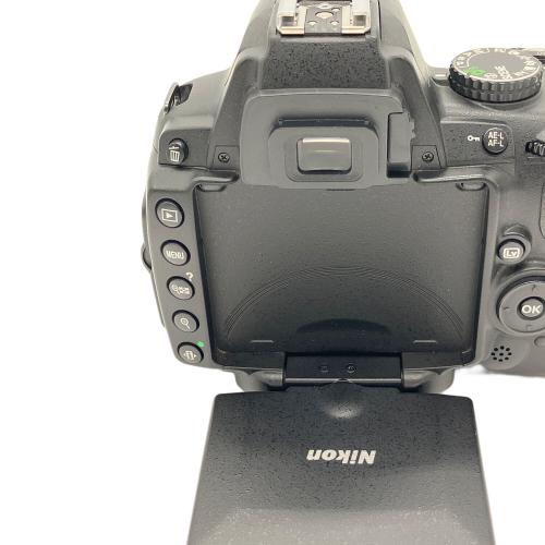 Nikon (ニコン) デジタル一眼レフカメラ D5000