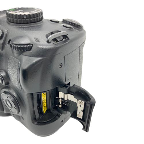 Nikon (ニコン) デジタル一眼レフカメラ D5000
