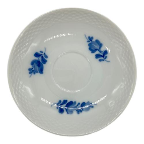 ROYAL COPENHAGEN (ロイヤル・コペンハーゲン) カップ＆ソーサー ブルーフラワー カーブ