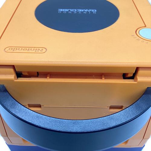 Nintendo (ニンテンドー) GAMECUBE アダプタ・AVコード付/・コントローラ無し 動作確認済み ゲームボーイプレイヤー・スタートアップディスク付き - -