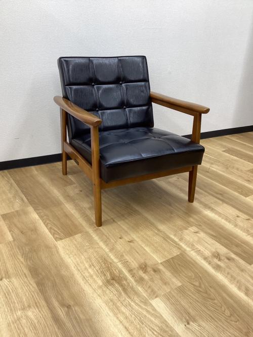 カリモク60 (カリモクロクマル) Kチェア ブラウン×ブラック １シーター