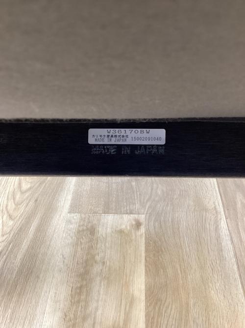 カリモク60 (カリモクロクマル) Kチェア ブラウン×ブラック １シーター