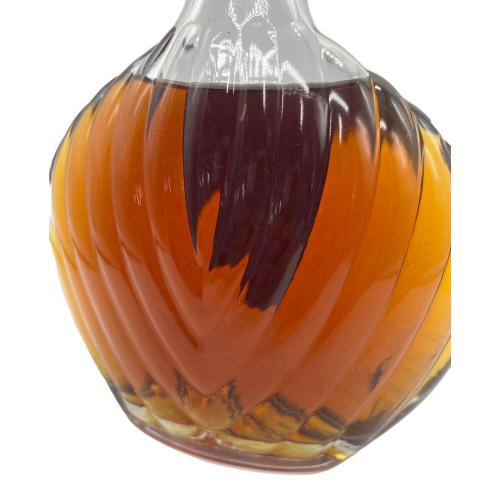 サントリー DELUXS ブランデー XO 700ml